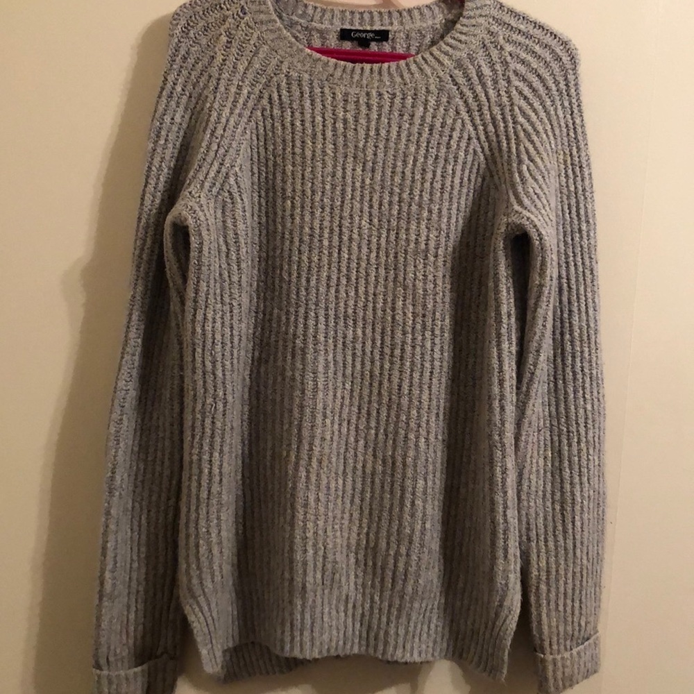 5/$25🖤Grey knit sweater​